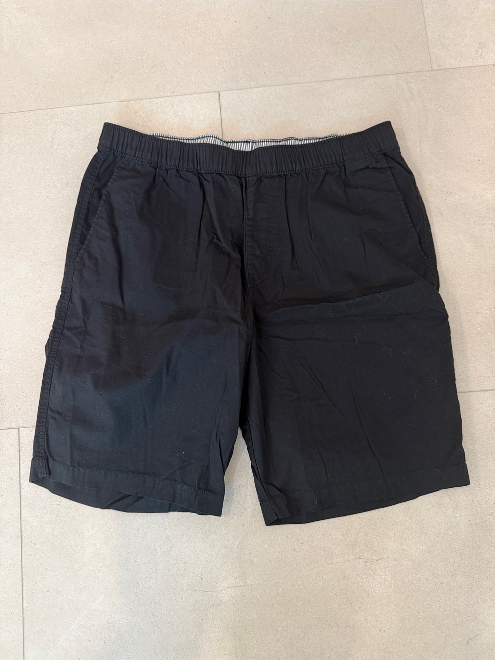 Uniqlo Men's Black Casual Elastic-Waist Shorts